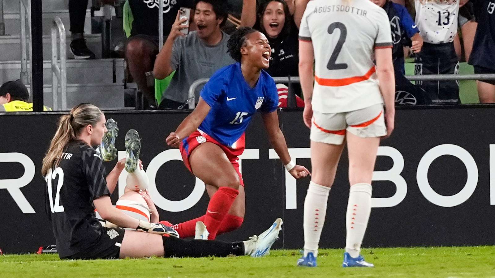 回英超前四 回英超前四